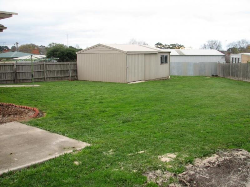 23 Jacobs Avenue, Kyneton VIC 3444