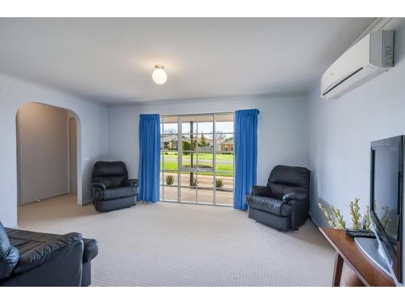 3 Harvest Close, Romsey VIC 3434