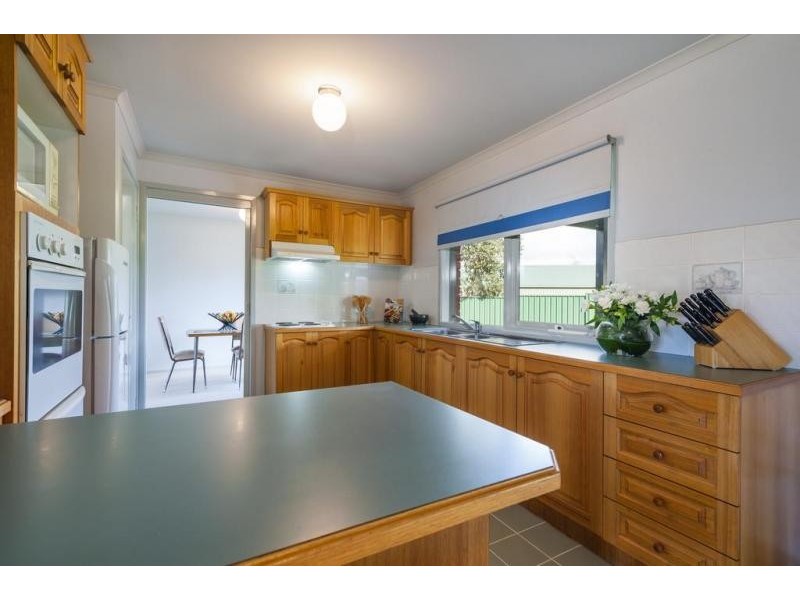 3 Harvest Close, Romsey VIC 3434
