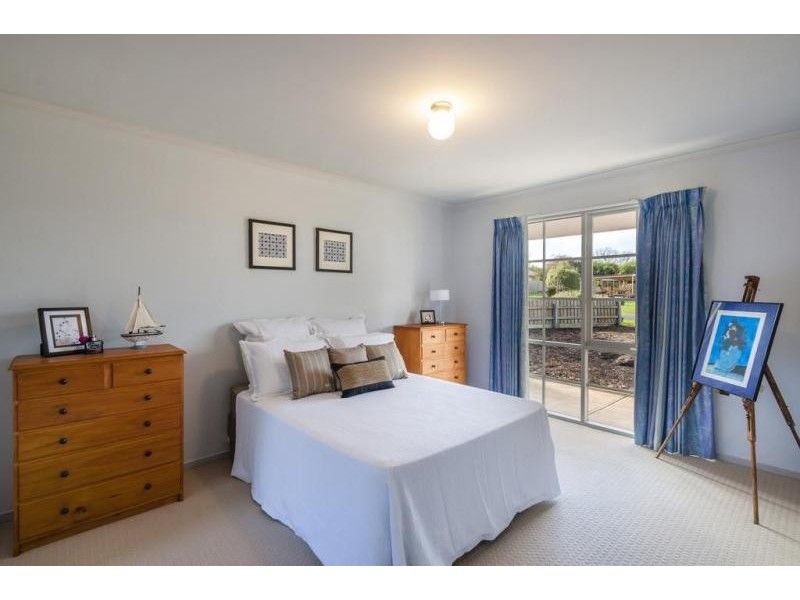 3 Harvest Close, Romsey VIC 3434