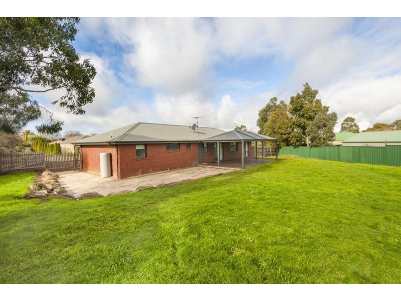3 Harvest Close, Romsey VIC 3434
