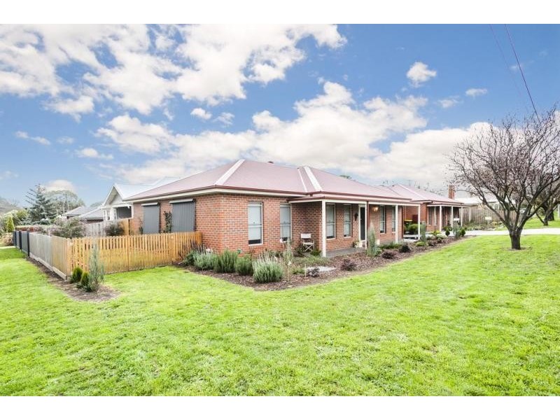 16 Mitchell Street, Kyneton VIC 3444