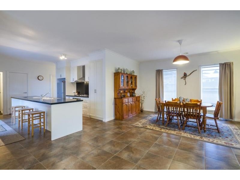 16 Mitchell Street, Kyneton VIC 3444