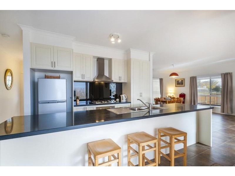 16 Mitchell Street, Kyneton VIC 3444