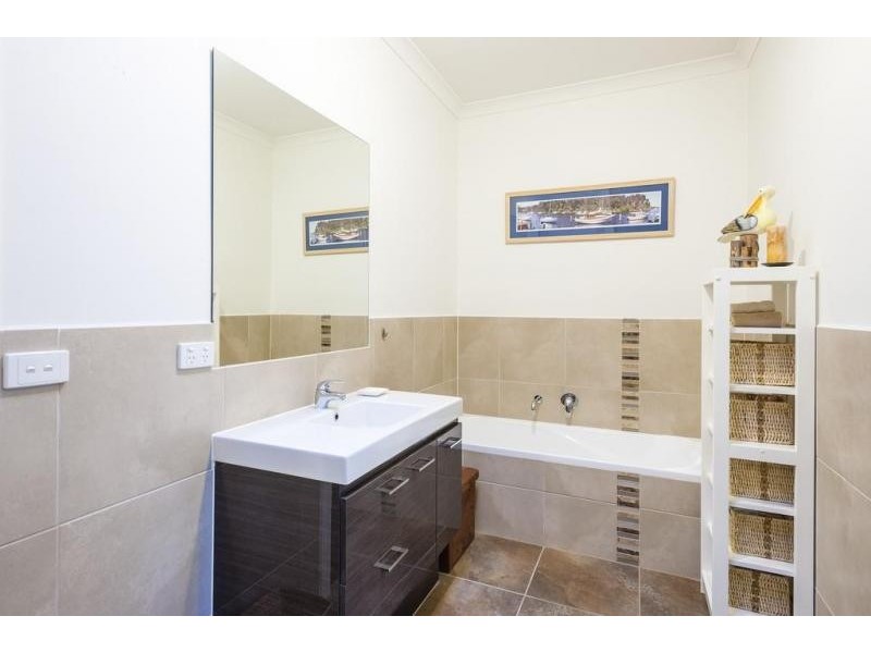 16 Mitchell Street, Kyneton VIC 3444