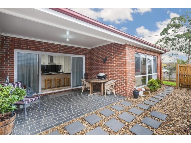 16 Mitchell Street, Kyneton VIC 3444