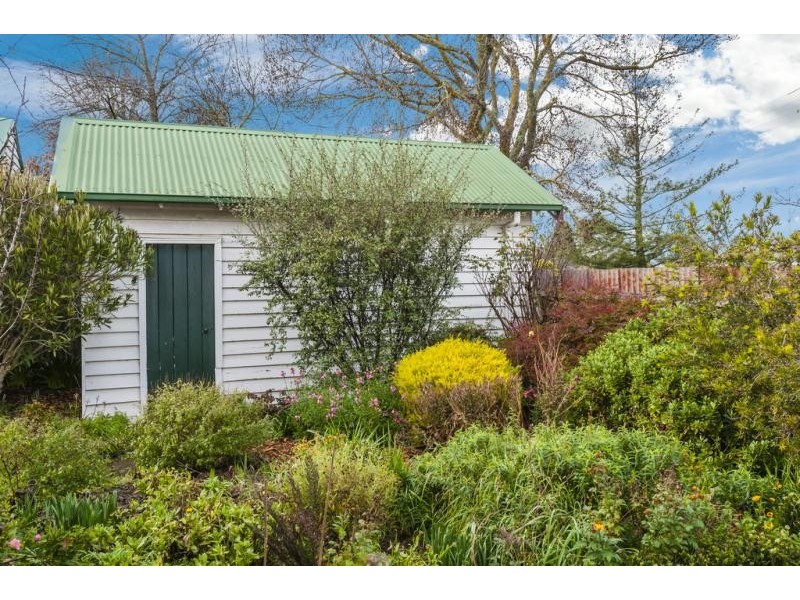 27 Bodkin Street, Kyneton VIC 3444