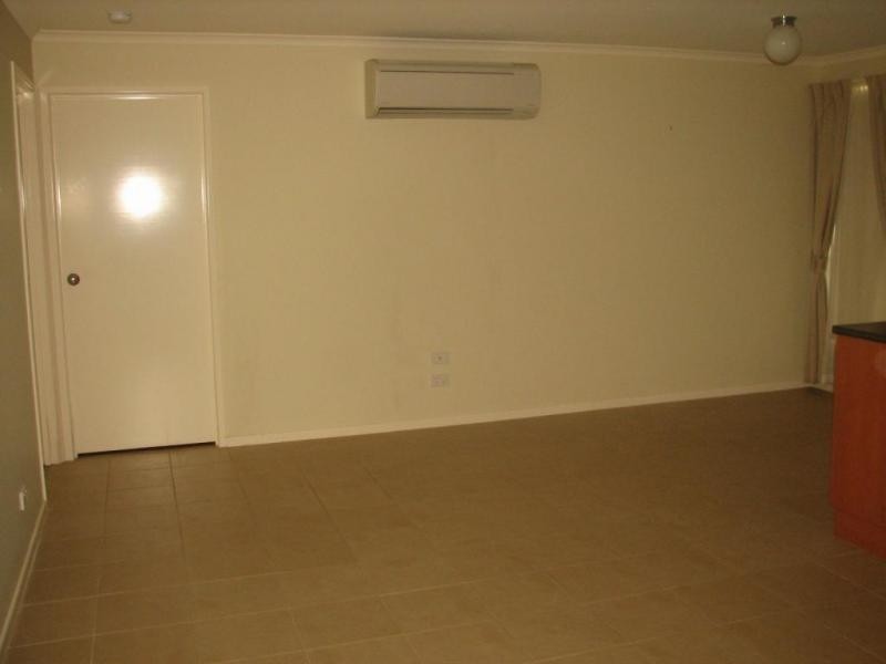 1/11 Ferguson Street, Kyneton VIC 3444