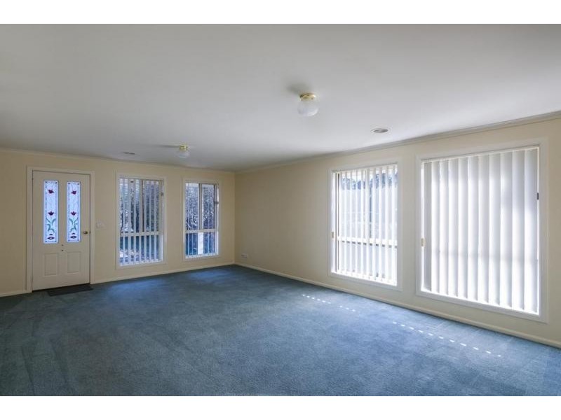 2/108 Piper Street, Kyneton VIC 3444