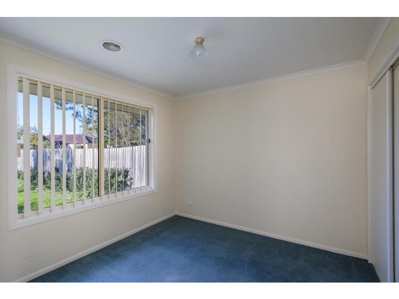 2/108 Piper Street, Kyneton VIC 3444