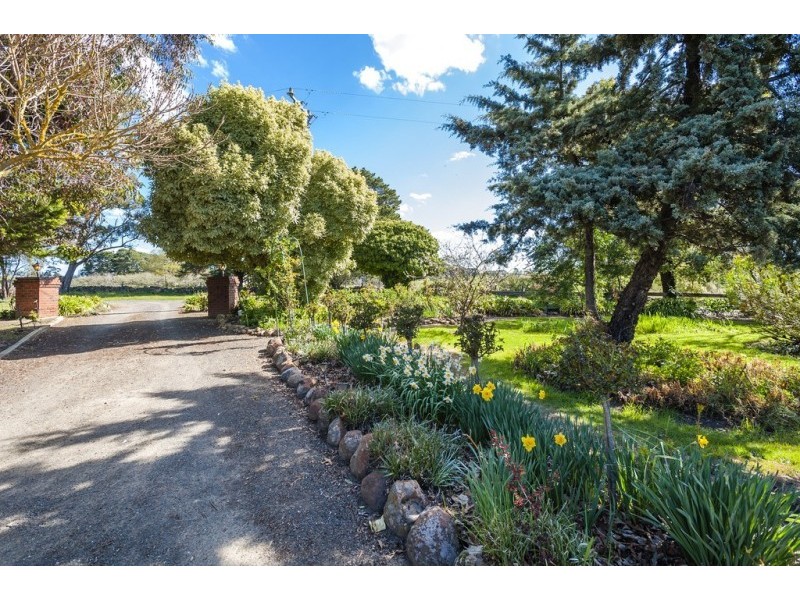 362 Zig Zag Road, Drummond VIC 3461