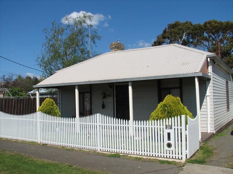 37 Hutton Street, Kyneton VIC 3444