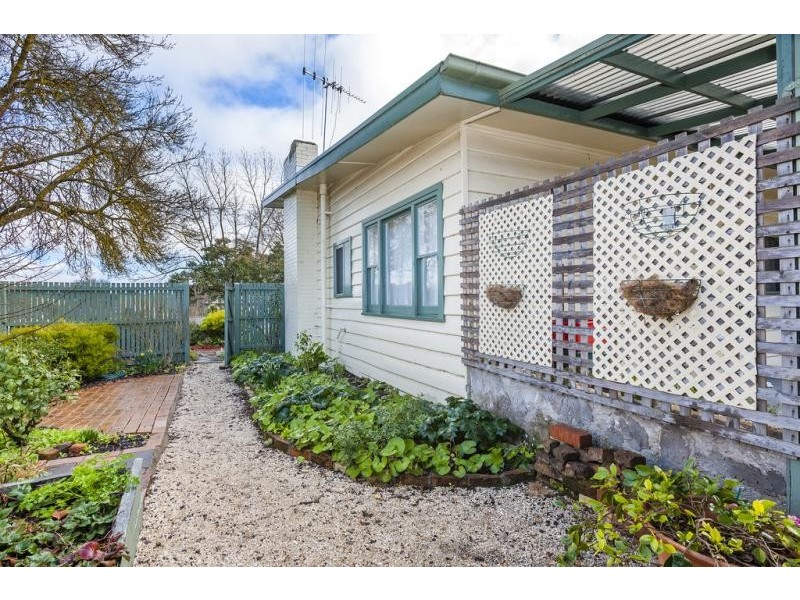 30 Wedge Street, Kyneton VIC 3444