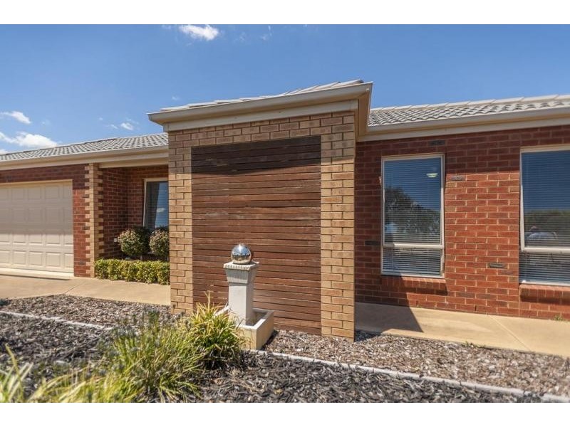 67 Caroline Chisholm Drive, Kyneton VIC 3444