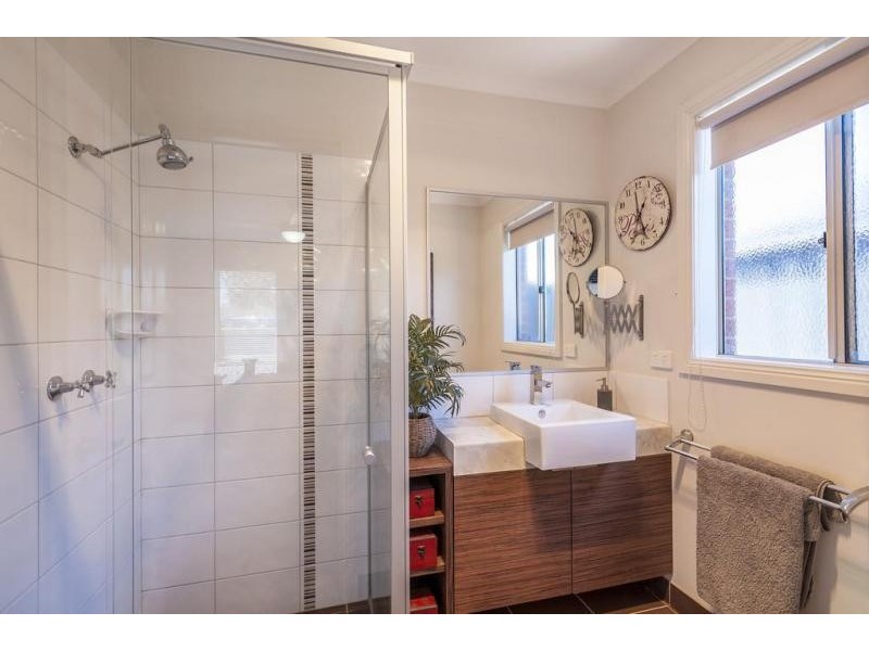 67 Caroline Chisholm Drive, Kyneton VIC 3444