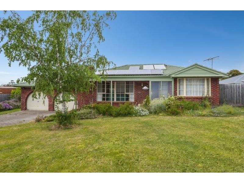 145 Barry Street, Romsey VIC 3434