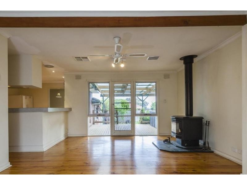 145 Barry Street, Romsey VIC 3434