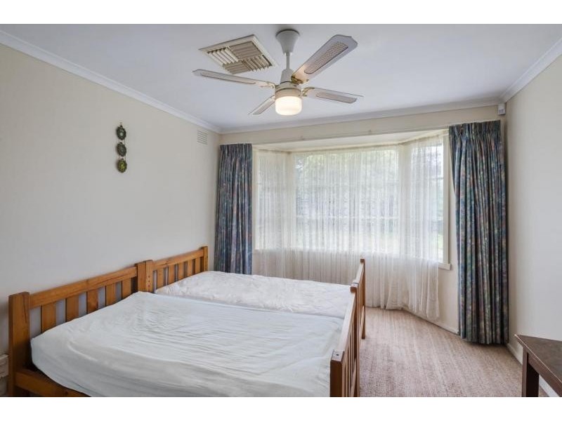 145 Barry Street, Romsey VIC 3434