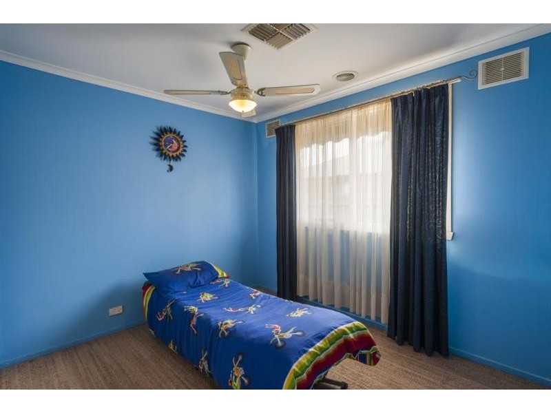 145 Barry Street, Romsey VIC 3434