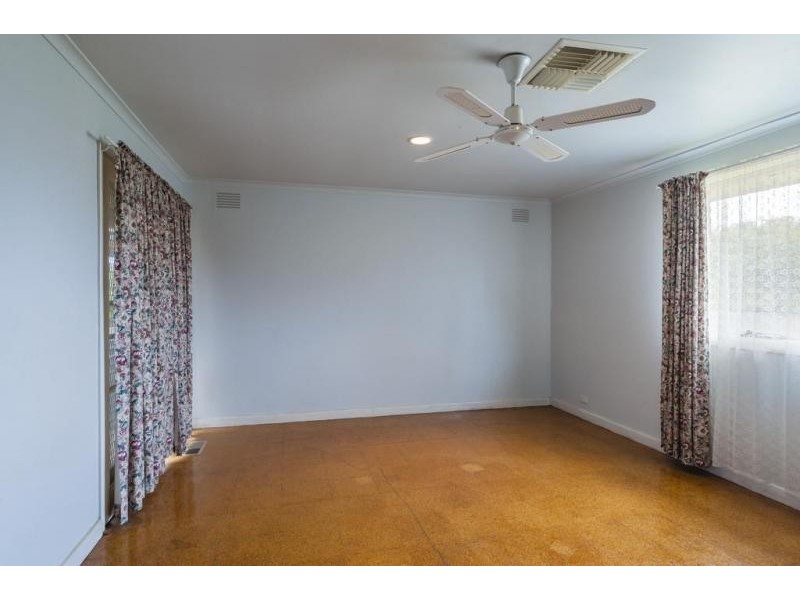 145 Barry Street, Romsey VIC 3434