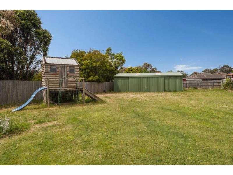 145 Barry Street, Romsey VIC 3434