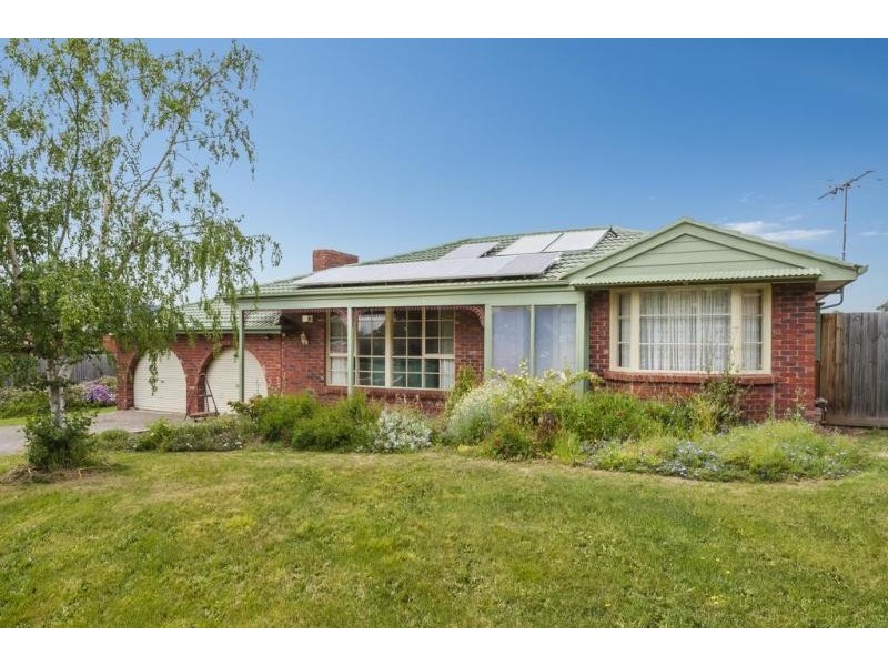 145 Barry Street, Romsey VIC 3434