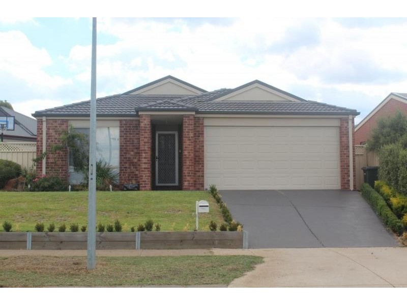 22 Caroline Chisholm Drive, Kyneton VIC 3444