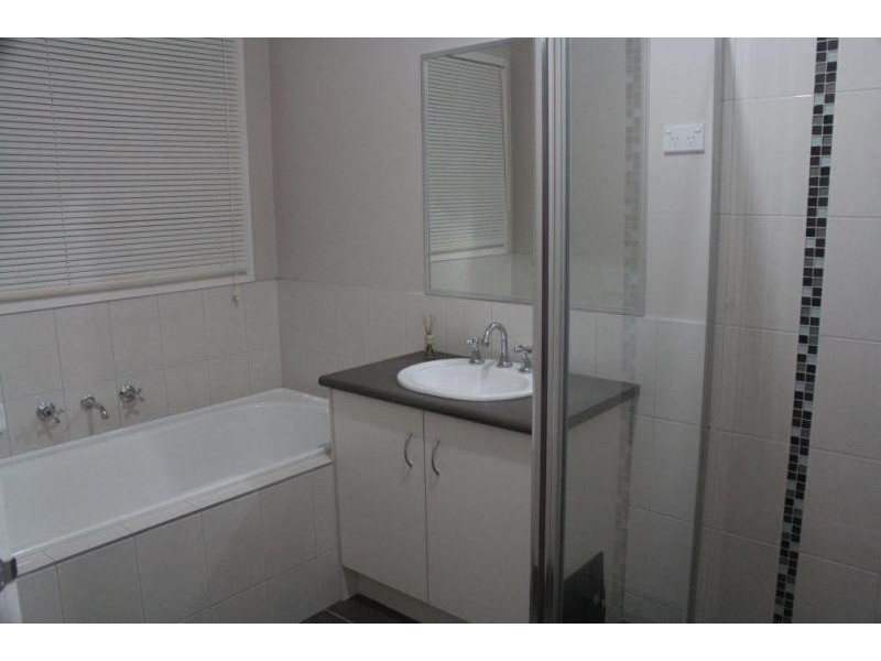 22 Caroline Chisholm Drive, Kyneton VIC 3444