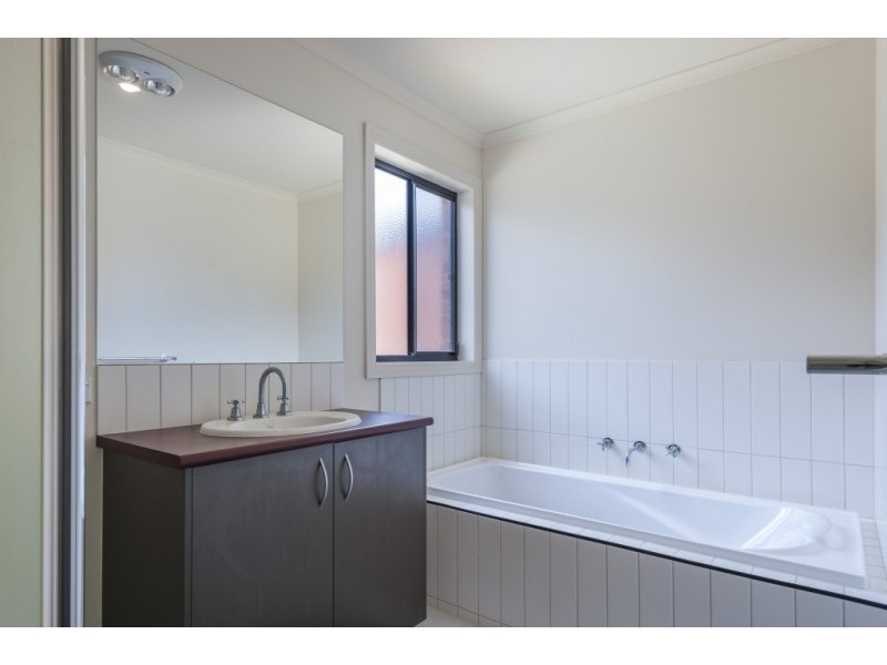 2 Windridge Way, Kyneton VIC 3444