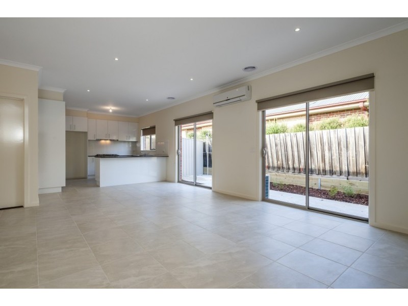 1/110 Piper Street, Kyneton VIC 3444