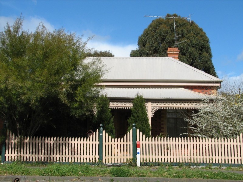 21 Simpson Street, Kyneton VIC 3444
