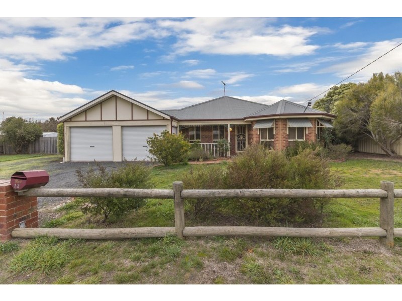 12 Rose Boulevard, Lancefield VIC 3435