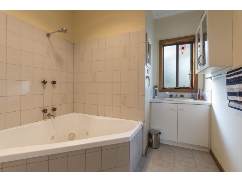 33 Ross Street, Malmsbury VIC 3446