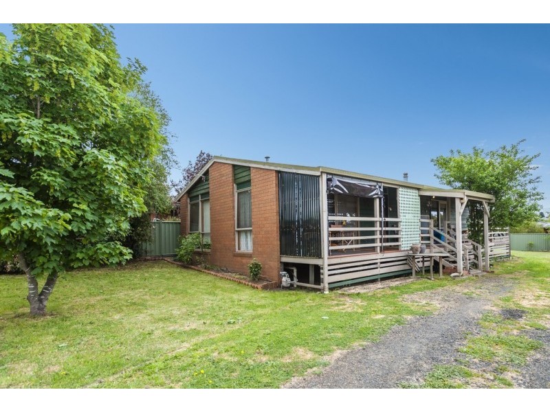 18 Windridge Way, Kyneton VIC 3444