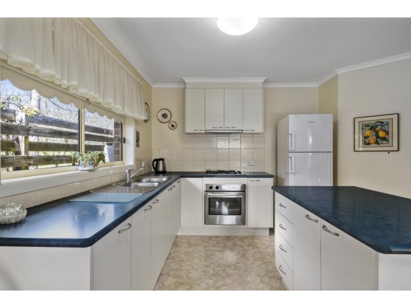 1/108 Piper Street, Kyneton VIC 3444