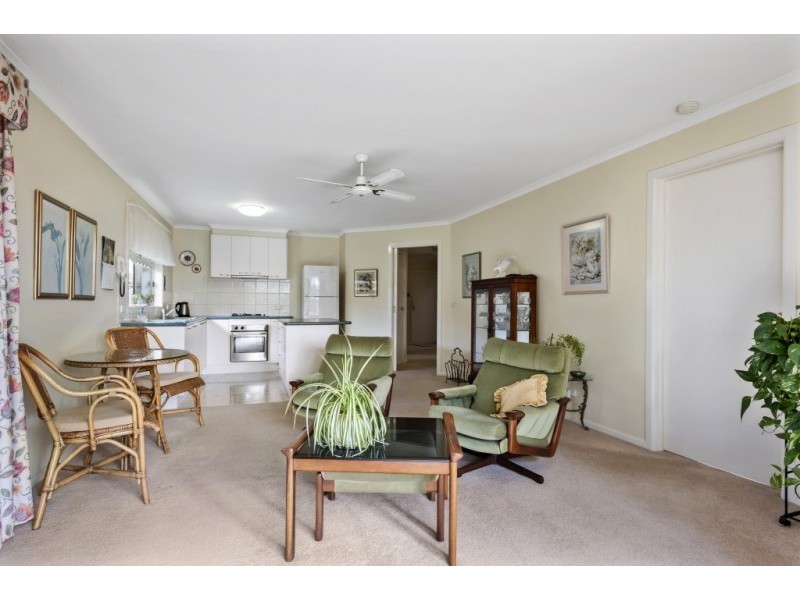 1/108 Piper Street, Kyneton VIC 3444