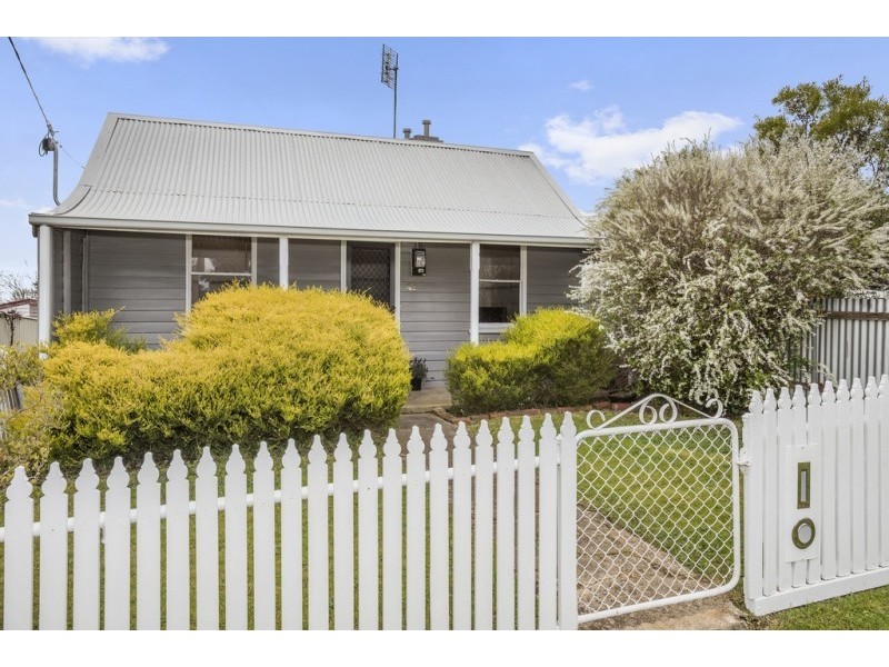 42 Hutton Street, Kyneton VIC 3444