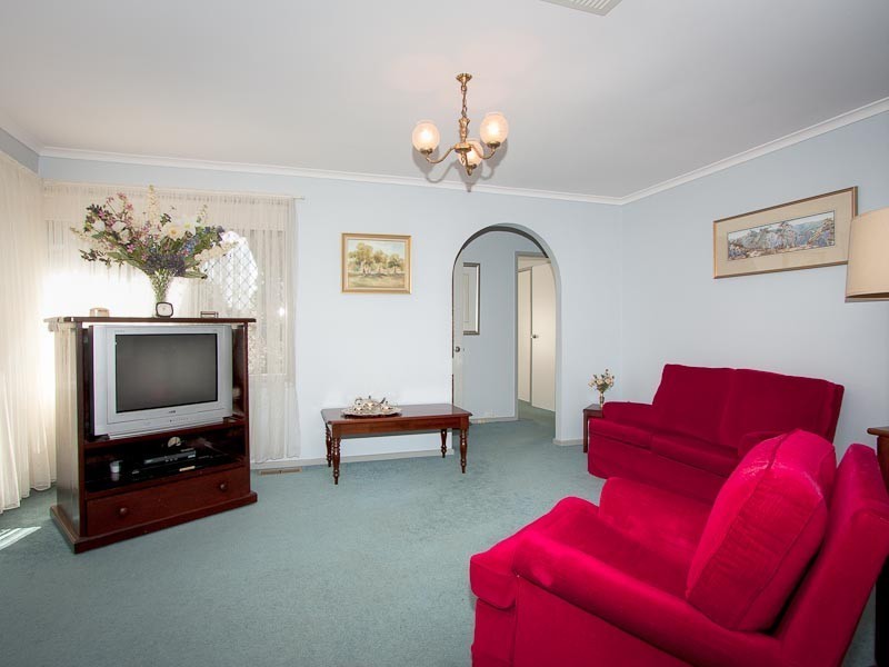 65 Burton Avenue, Kyneton VIC 3444