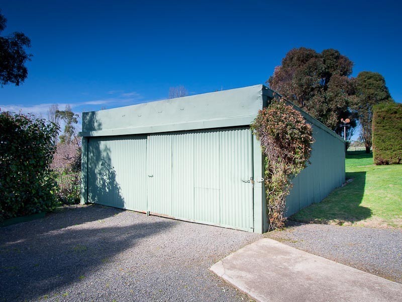 65 Burton Avenue, Kyneton VIC 3444