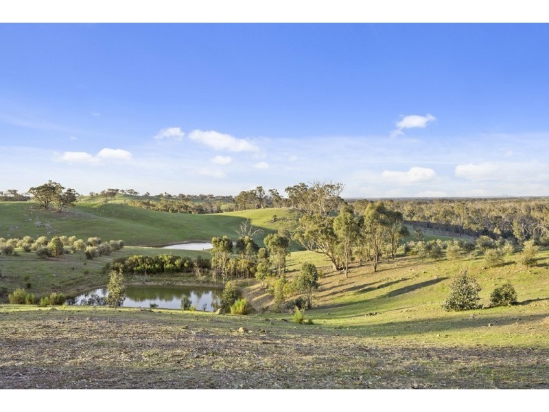 256 Dallistons Road, Barfold VIC 3444
