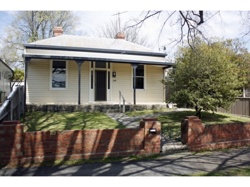 25 Hutton Street, Kyneton VIC 3444