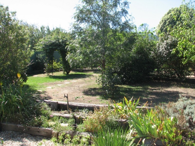 24 Warren Street, Kyneton VIC 3444
