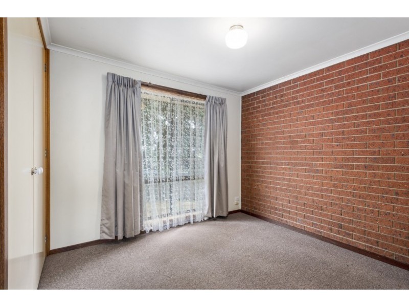 1&2/39 Caroline Chisholm Drive, Kyneton VIC 3444