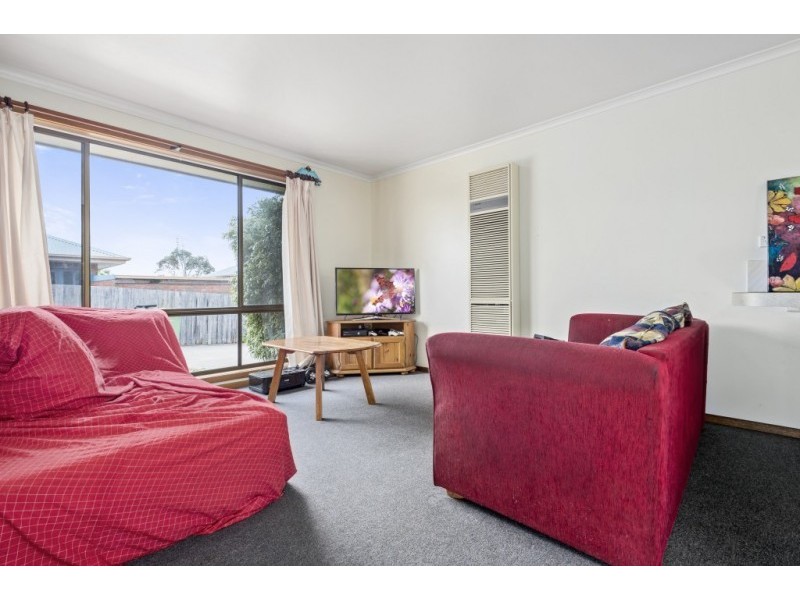 1&2/39 Caroline Chisholm Drive, Kyneton VIC 3444