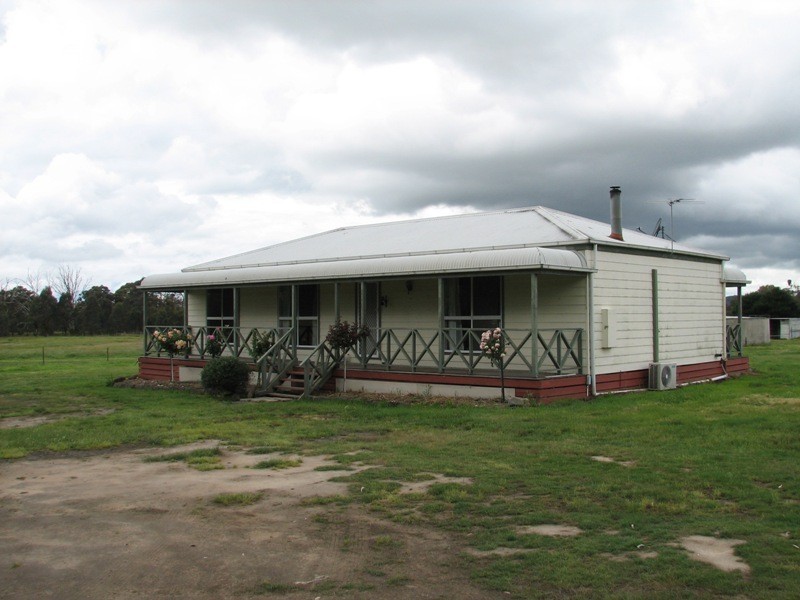 105 McAlpine Road, Taradale VIC 3447
