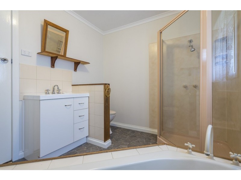24 Bodkin Street, Kyneton VIC 3444