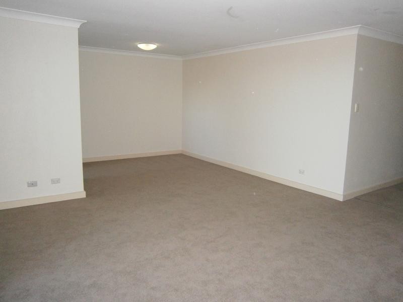 15/3 Joseph Lloyd Close, Gosford NSW 2250