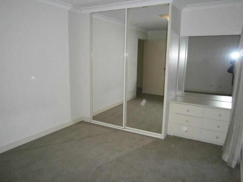 15/3 Joseph Lloyd Close, Gosford NSW 2250