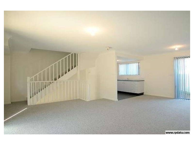 2/171 Gertrude Street, Gosford NSW 2250