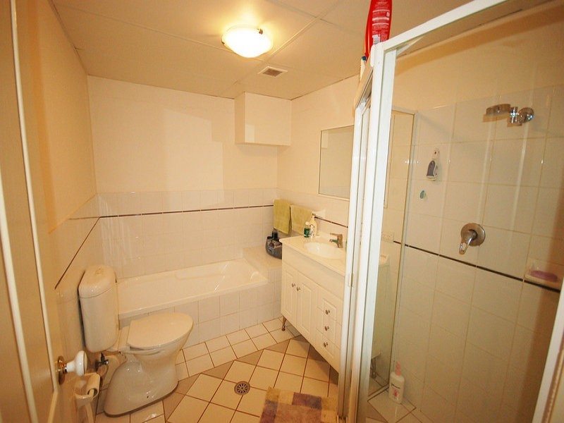 8/73 Henry Parrry Drive, Gosford NSW 2250